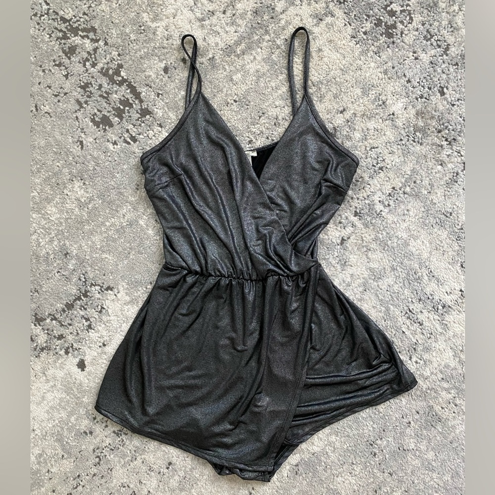 NEVER WORN Chic Metallic Black Romper Faux Dress